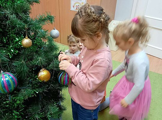 Gr. I Stroimy choinkę