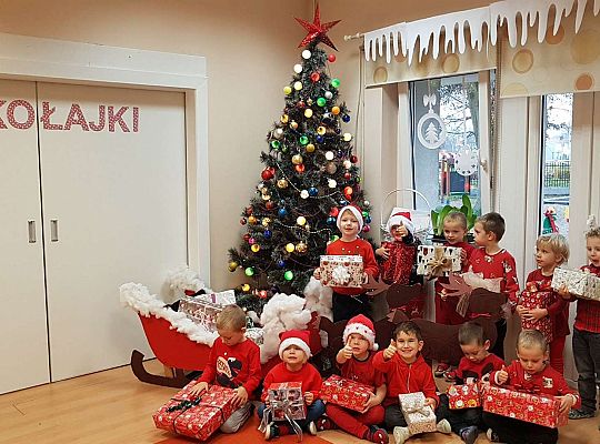 Gr. II Lubimy rozdawać prezenty