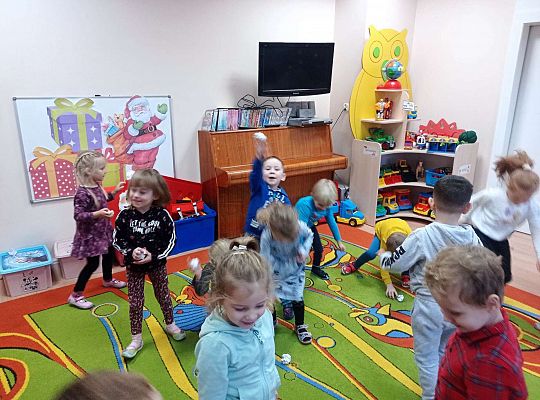 Gr. II Lubimy rozdawać prezenty