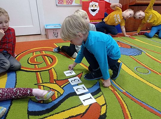 Gr. II Lubimy rozdawać prezenty