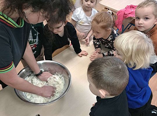 Gr. II Lubimy rozdawać prezenty