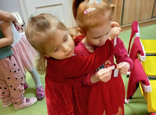 Gr. I Świąteczne życzenia oraz wspólna Wigilia.