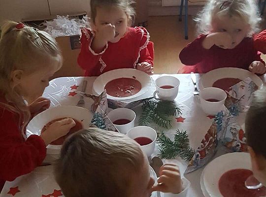 Gr. II Świąteczne życzenia oraz wspólna Wigilia