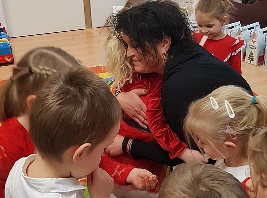 Gr. II Świąteczne życzenia oraz wspólna Wigilia