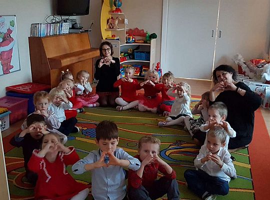 Gr. II Świąteczne życzenia oraz wspólna Wigilia