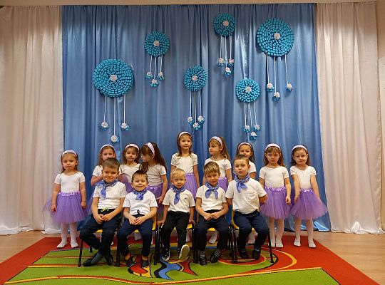 Zdjęcie grupowe przed występem