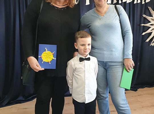 Dwie babcie z wnukiem