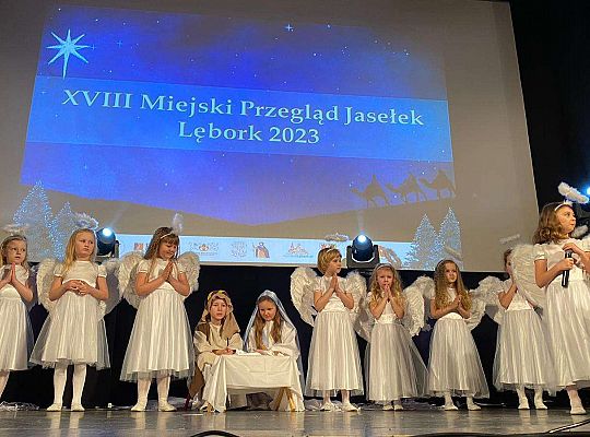 Święta Rodzina w otoczeniu aniołków