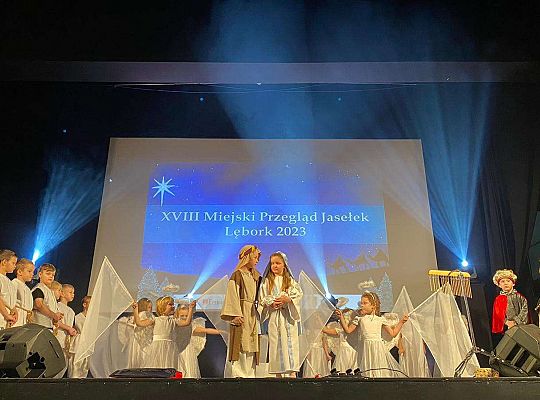 Święta Rodzina w otoczeniu aniołków