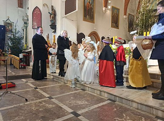 Podziękowania dla występujących dzieci