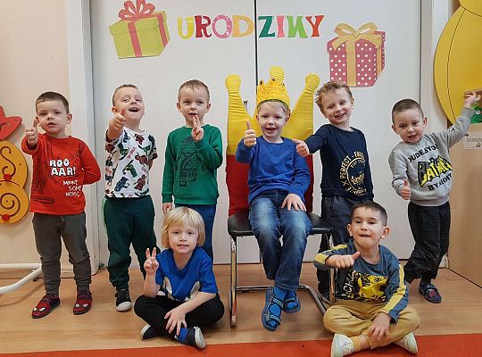 Jubilat z kolegami z grupy