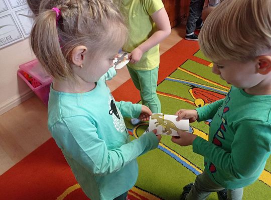 Dzieci łączą pary