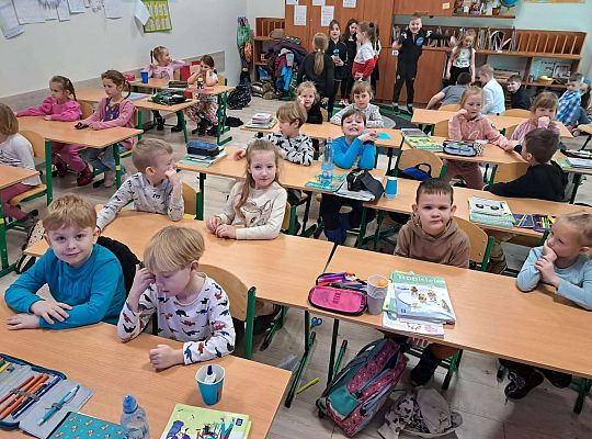 Badamy jak to jest siedzieć  w ławce szkolnej