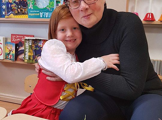 Przedszkolak z babcią