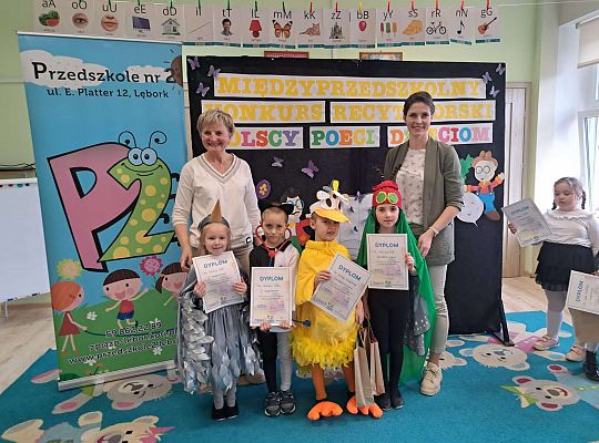 Dzieci biorące udział w konkursie