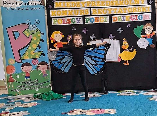 Dziewczynka podczas występu