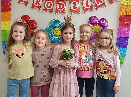 Dziewczynki z solenizantką