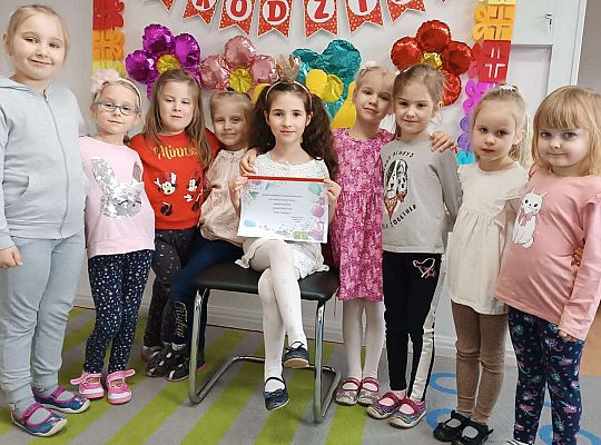 Dziewczynki z solenizantką