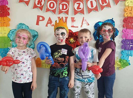 Dzieci z solenizantem