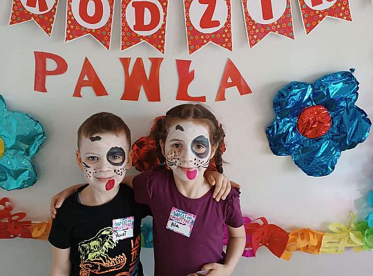 Dziewczynka z solenizantem