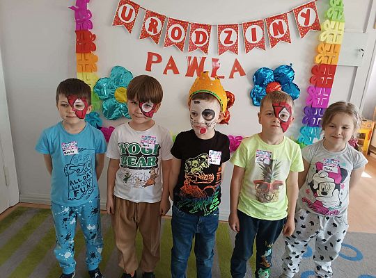 Chlopcy z solenizantem