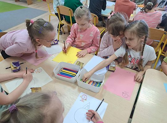 Dzieci rysują