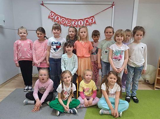 Dziewczynki z solenizantką