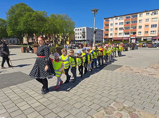 Dzieci podczas konkurencji sportowej