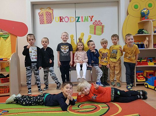 Jubilatka z kolegami z grupy