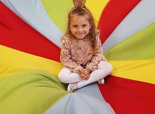 Jubilatka na chuście animacyjnej