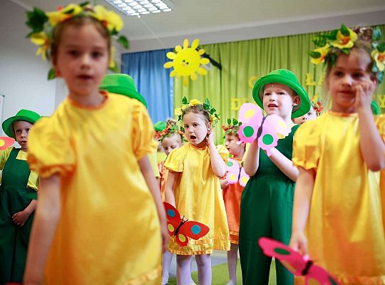 Dzieci podczas tańca