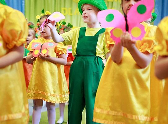 Dzieci podczas tańca