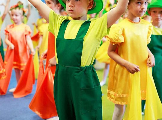 Dzieci podczas tańca