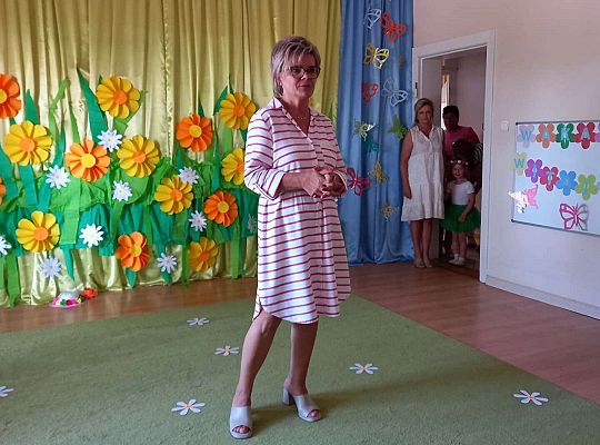 Pani Dyrektor przemawia do zgromadzonych gości