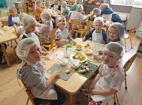 Gr. IV Pyszna i zdrowa sałatka owocowa