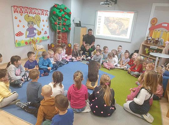 Gr. II i IV Spotkanie z leśniczym - tatą Jędrka