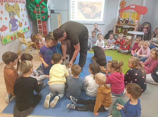 Gr. II i IV Spotkanie z leśniczym - tatą Jędrka