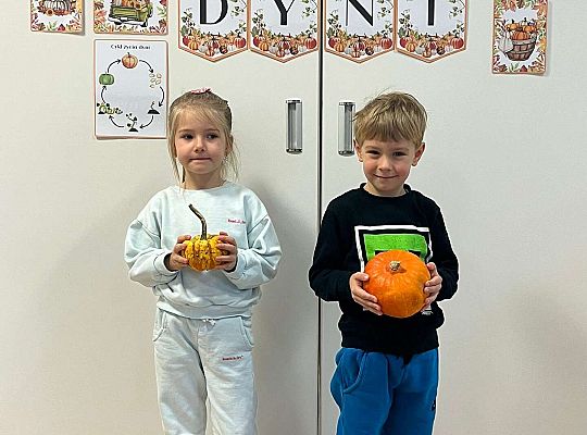 Dzieci z dyniami