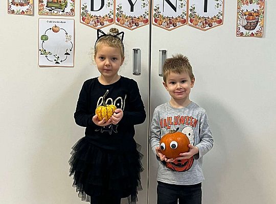 Dzieci z dyniami