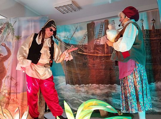 Teatrzyk "Powrót w krainę baśni"