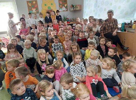 Teatrzyk "Powrót w krainę baśni"