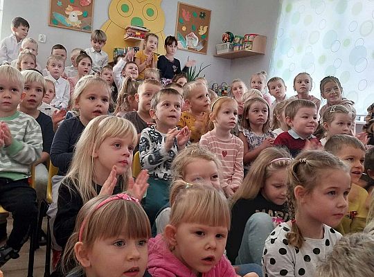 Teatrzyk "Powrót w krainę baśni"