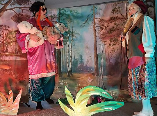 Teatrzyk "Powrót w krainę baśni"