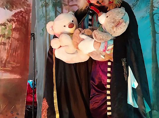 Teatrzyk "Powrót w krainę baśni"