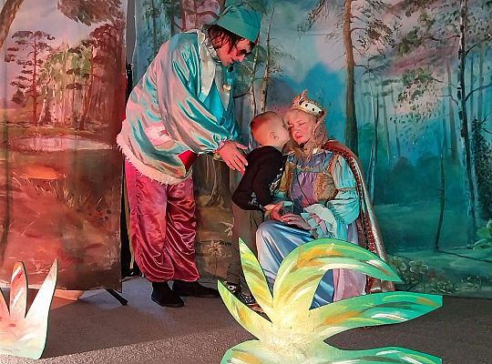 Teatrzyk "Powrót w krainę baśni"