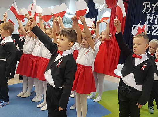 Gr. IV " Barwy naszej Ojczyzny" - popołudniowe spotkanie patriotyczne
