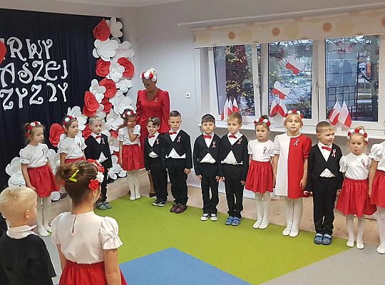 Gr. IV " Barwy naszej Ojczyzny" - popołudniowe spotkanie patriotyczne