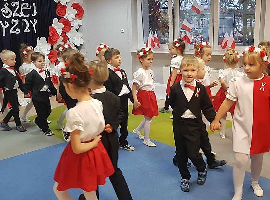 Gr. IV " Barwy naszej Ojczyzny" - popołudniowe spotkanie patriotyczne