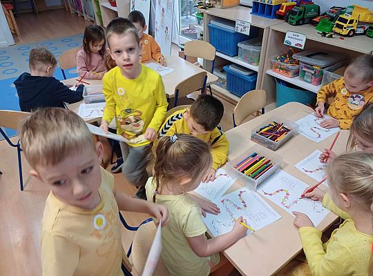 Praca przy stolikach