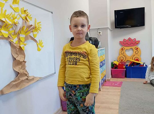 Dzieci tworzą drzewo